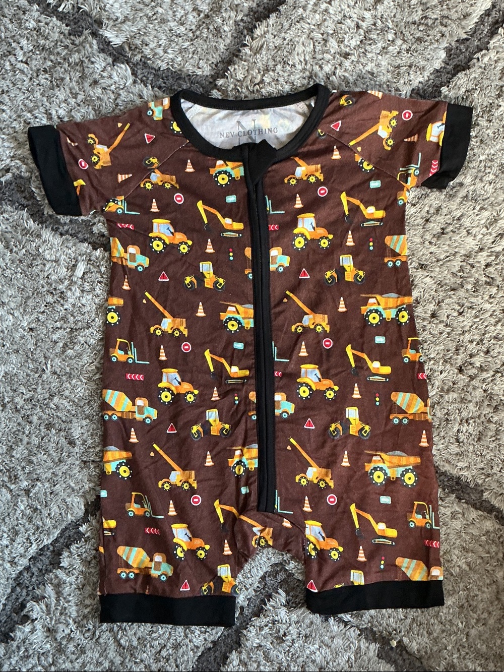 NEW CLOTHING Construction Vehicle Romper Brown Baby 6-12 Months